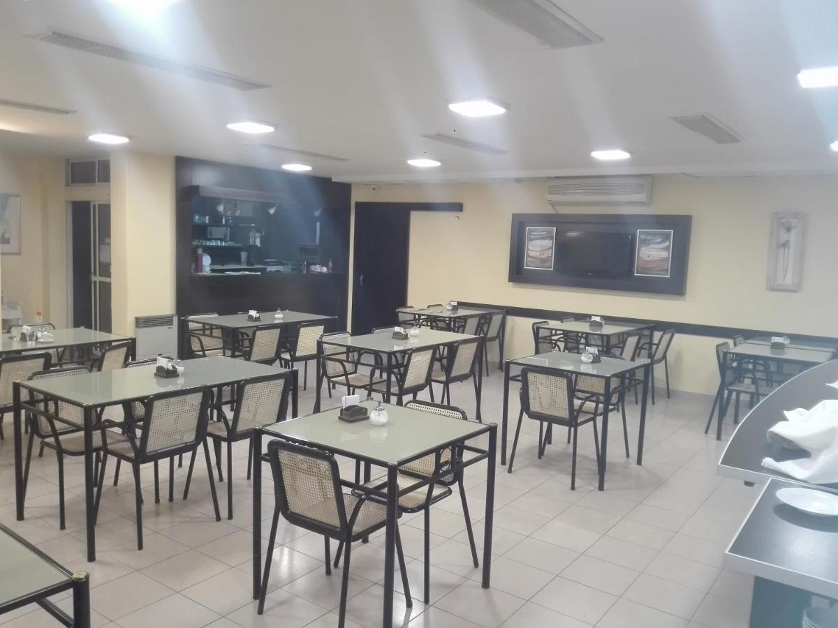 Hotel Americano Pergamino Buitenkant foto